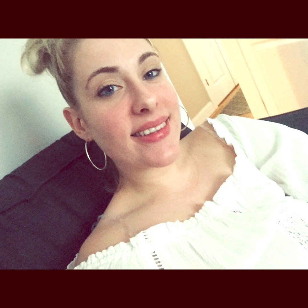 Meet your Posher, Lauren